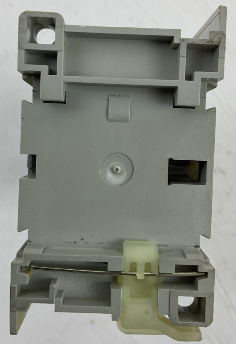 ALLEN BRADLEY 100-C30D*00 SER C CONTACTOR 600VAC 55A 3PH 25HP COIL 24VDC 100-F6