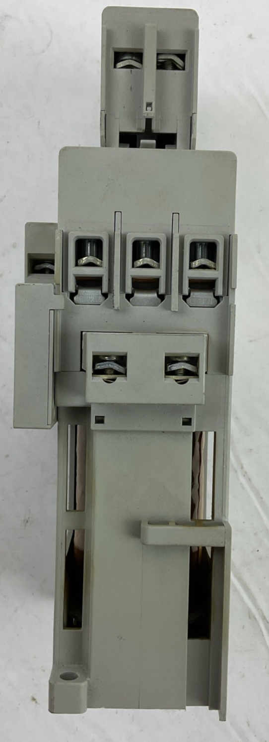 ALLEN BRADLEY 100-C30D*00 SER C CONTACTOR 600VAC 55A 3PH 25HP COIL 24VDC 100-F5