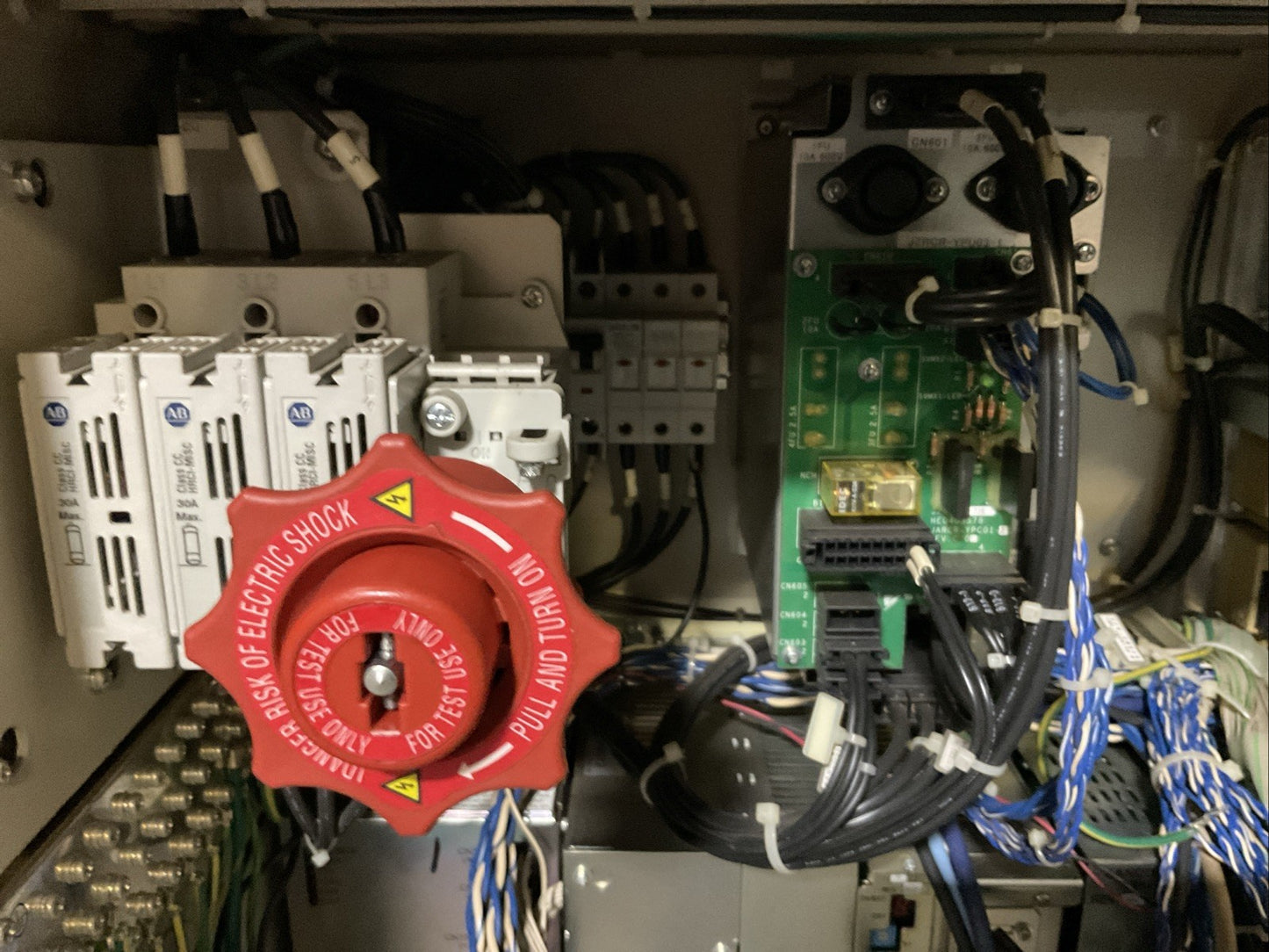 YASKAWA YR-MH00005-E10 WELDING DX100/MH5 TYPE ERDR-MH00005-B32 3PH 480V 50/60HZ19