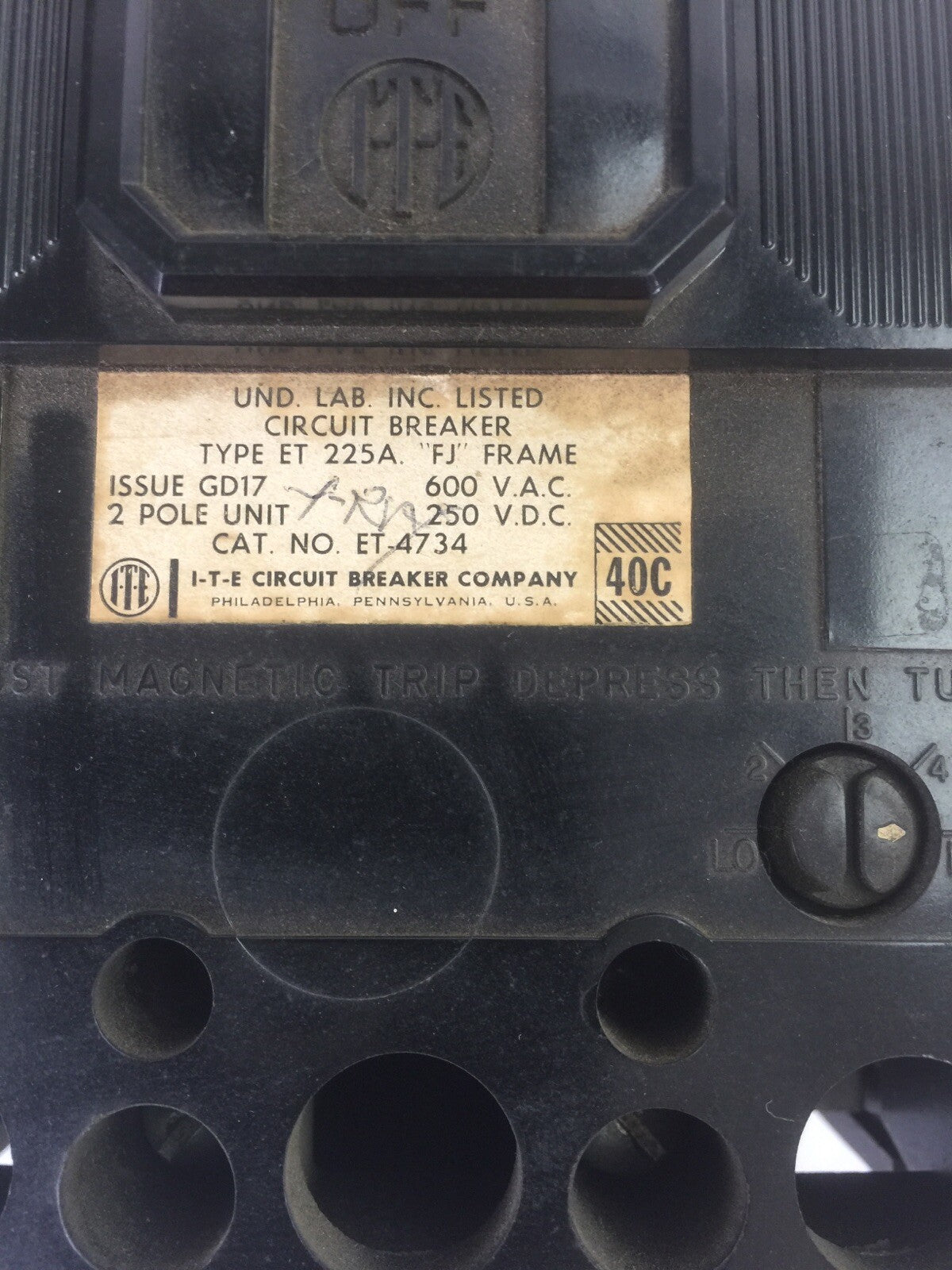 ITE SIEMENS ET-4734 CIRCUIT BREAKER 600VAC 250VDC 150AMP 2POLE1