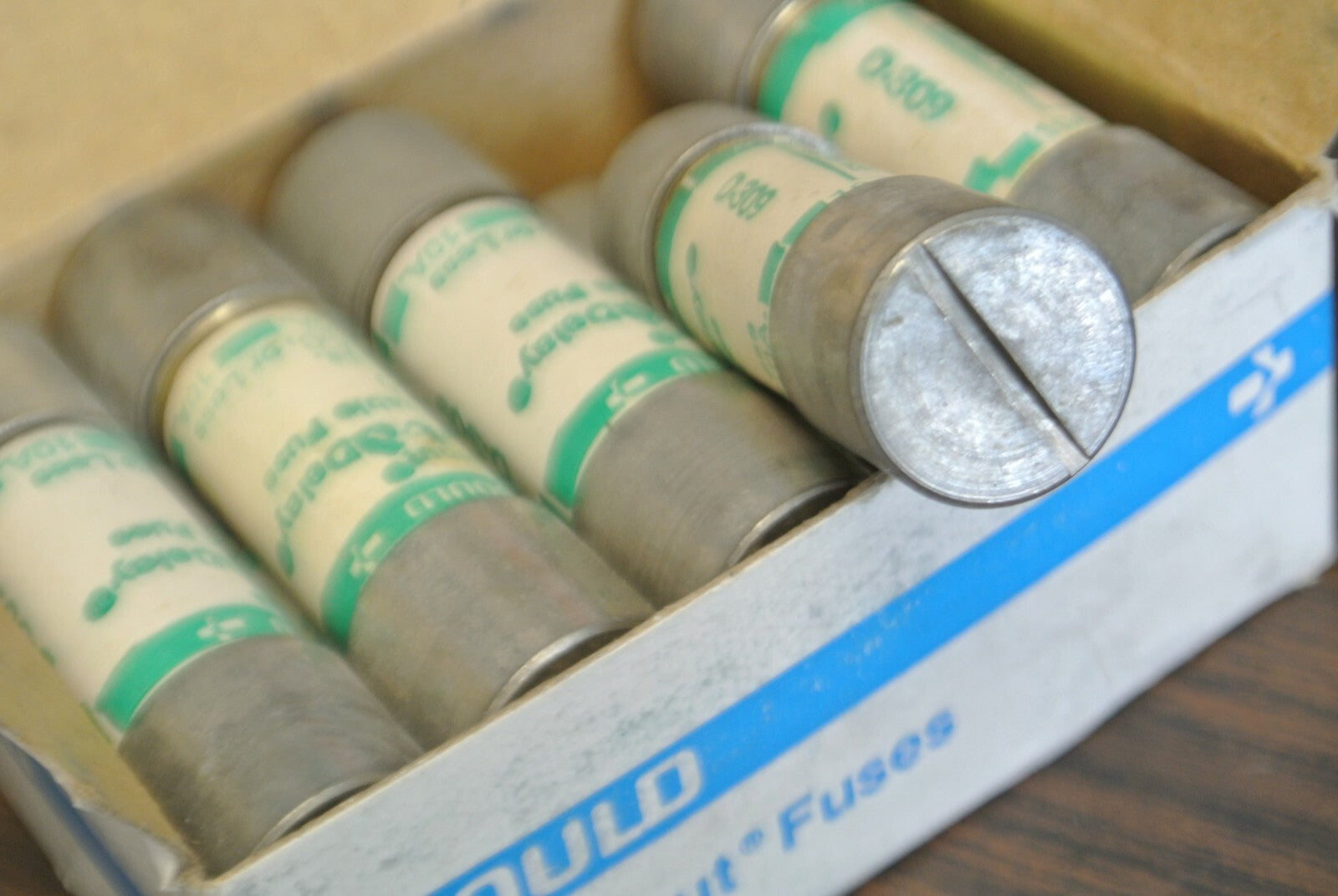 BOX of 10 / GOULD-SHAWMUT RF10 RENEWABLE FUSE 10A / 250V / NEW SURPLUS3