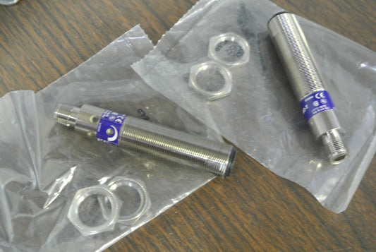 TELEMECANIQUE XU2 M18PP340D PHOTOELECTRIC SENSOR 12...24VDC - NEW SURPLUS0