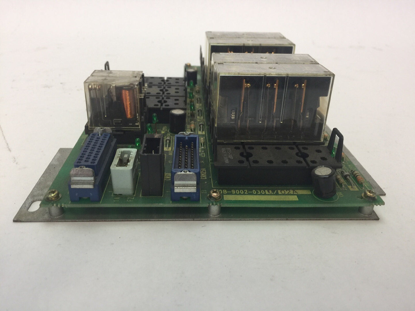 FANUC A20B-9002-0300/02A E STOP RELAY BOARD MISSING RELAYS5