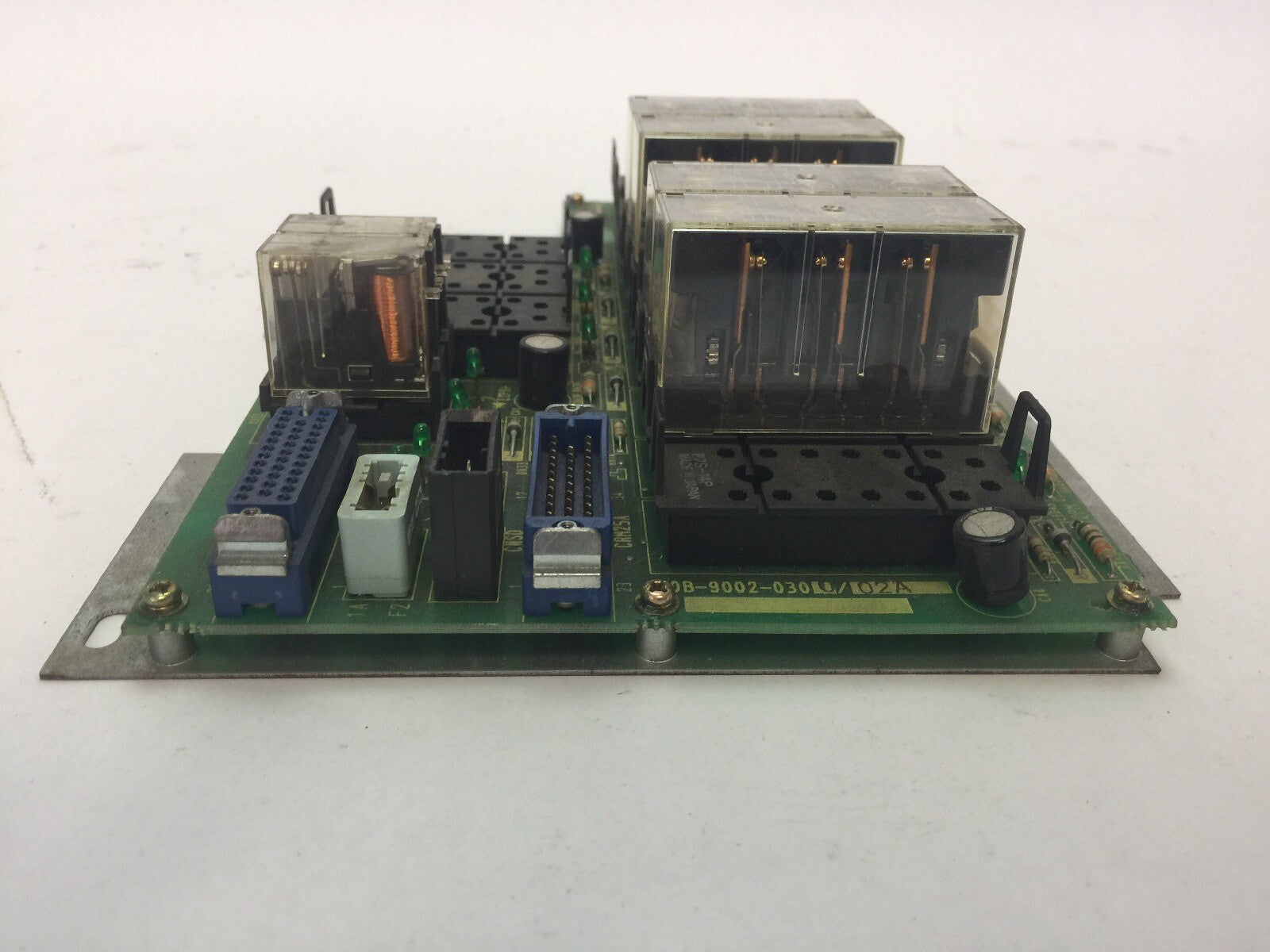 FANUC A20B-9002-0300/02A E STOP RELAY BOARD MISSING RELAYS5