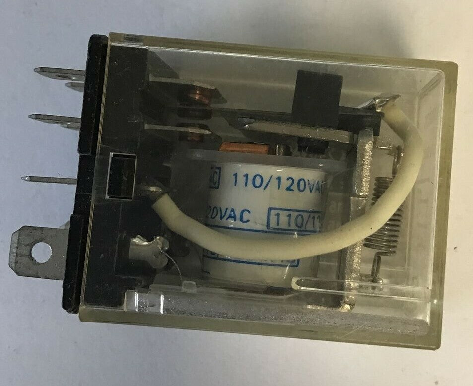 OMRON LY1 RELAY 110/120VAC 15A 28VDC  ***LOTOF2***4
