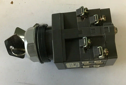 GOULD C9-21 KSS3 SELECTOR SWITCH 2POS 90DEGREE3