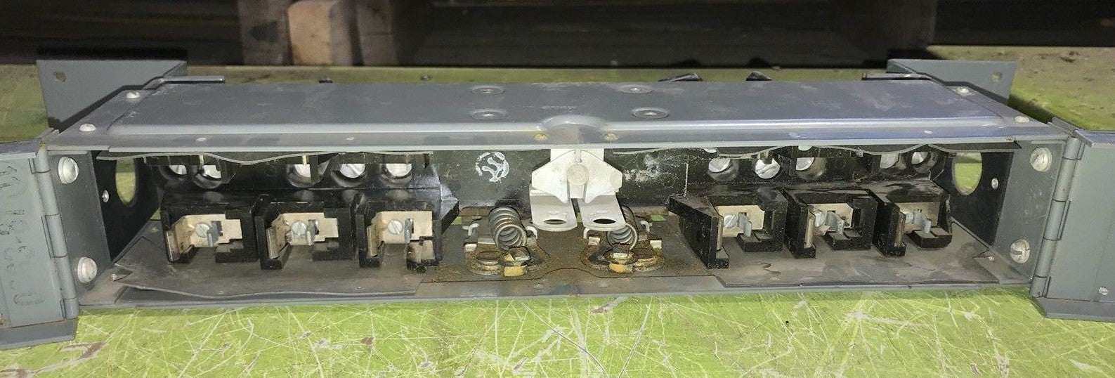 Federal Pacific QMQB-3332C Fusible Panelboard Switch w/Hardware -30 Amp 240VAC2