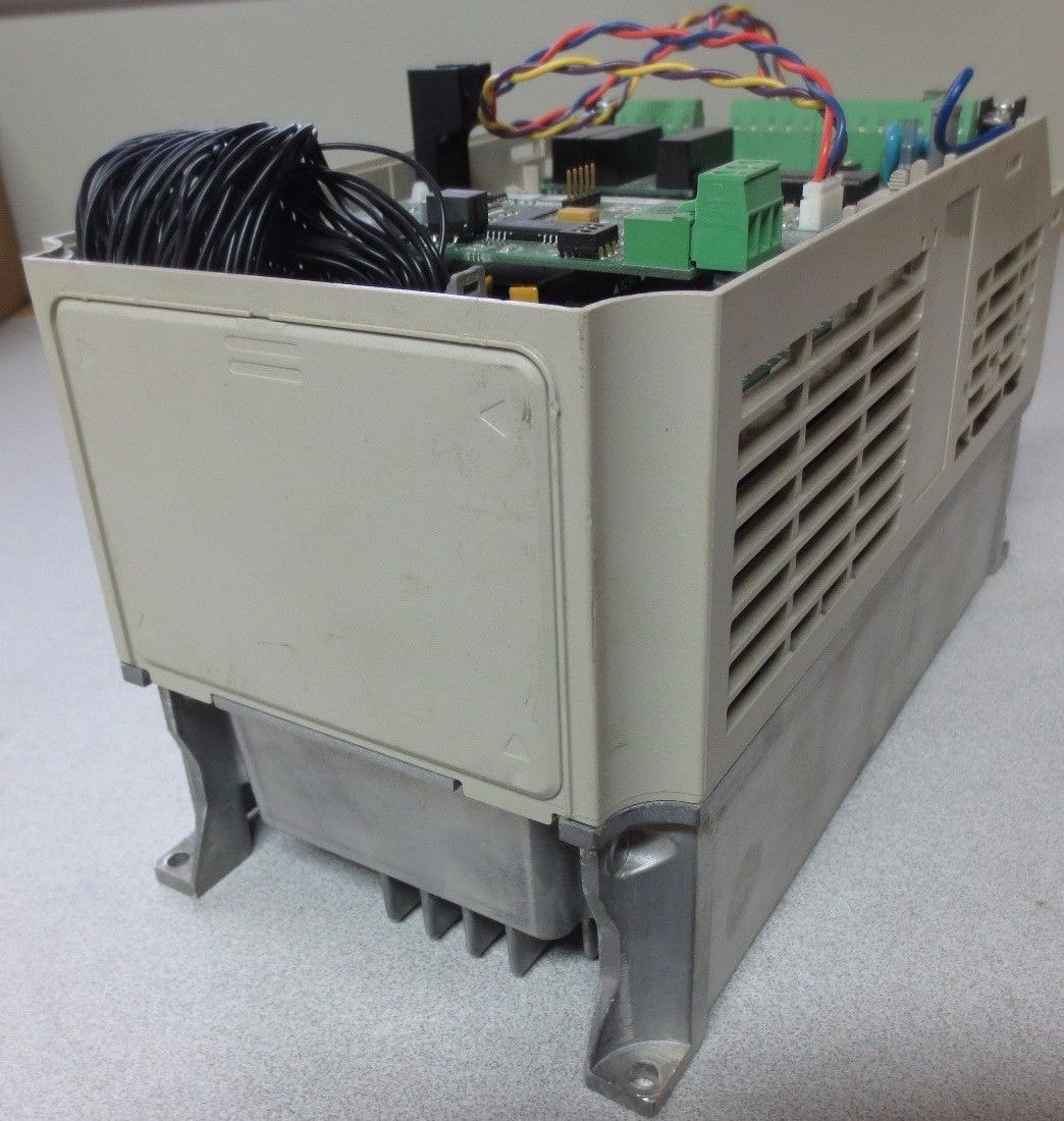 YASKAWA CIMR-E7U42P2 INVERTER DRIVE 480VAC 5.3A 4.0kVA NOT WORKING or FOR PARTS4