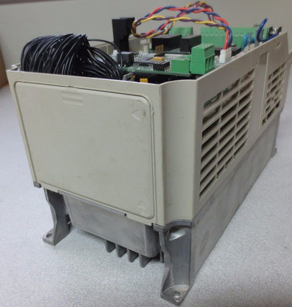 YASKAWA CIMR-E7U42P2 INVERTER DRIVE 480VAC 5.3A 4.0kVA NOT WORKING or FOR PARTS4