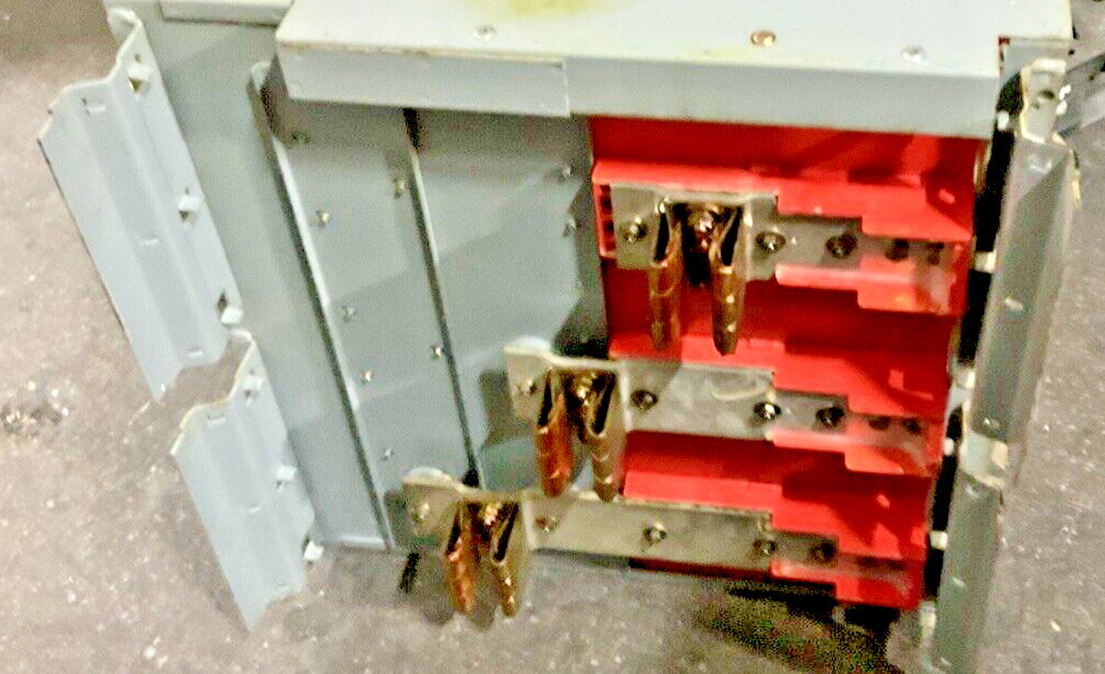 SQUARE D QMB368W FUSIBLE PANELBOARD 1200A 3POLE 600VAC SER.E1 A4BQ1200A FUSES(3)4