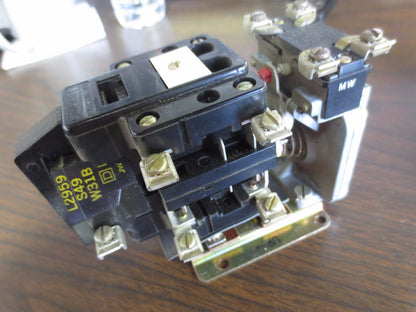 SQUARE D 8501 DD0-22 PNEUMATIC TIMER - 1NO/1NC, 110-120VAC COIL0