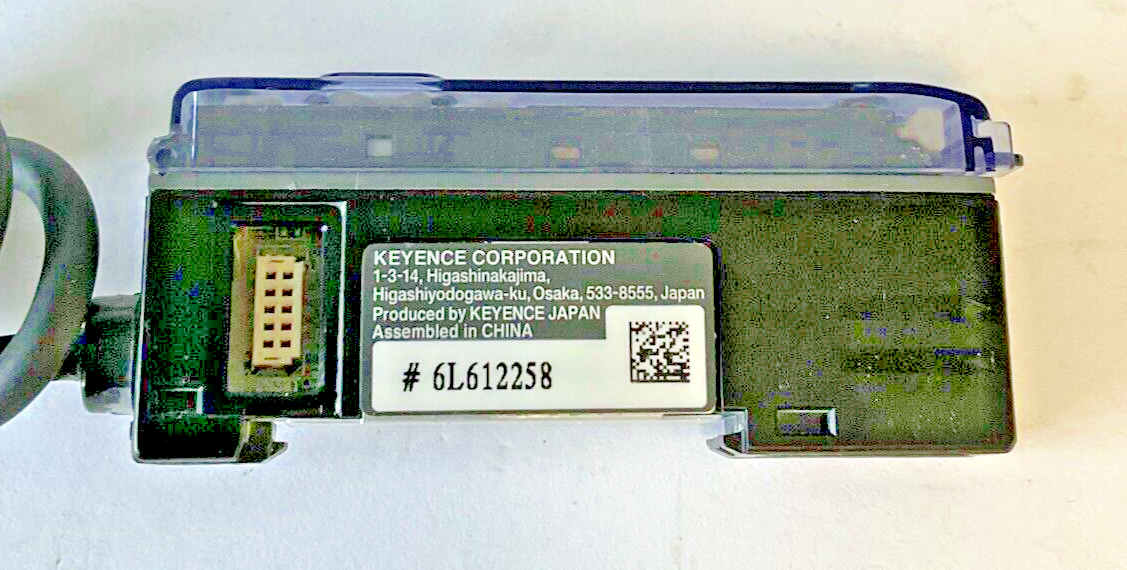 KEYENCE FS-V11P FIBER OPTIC SENSOR 24VDC 3