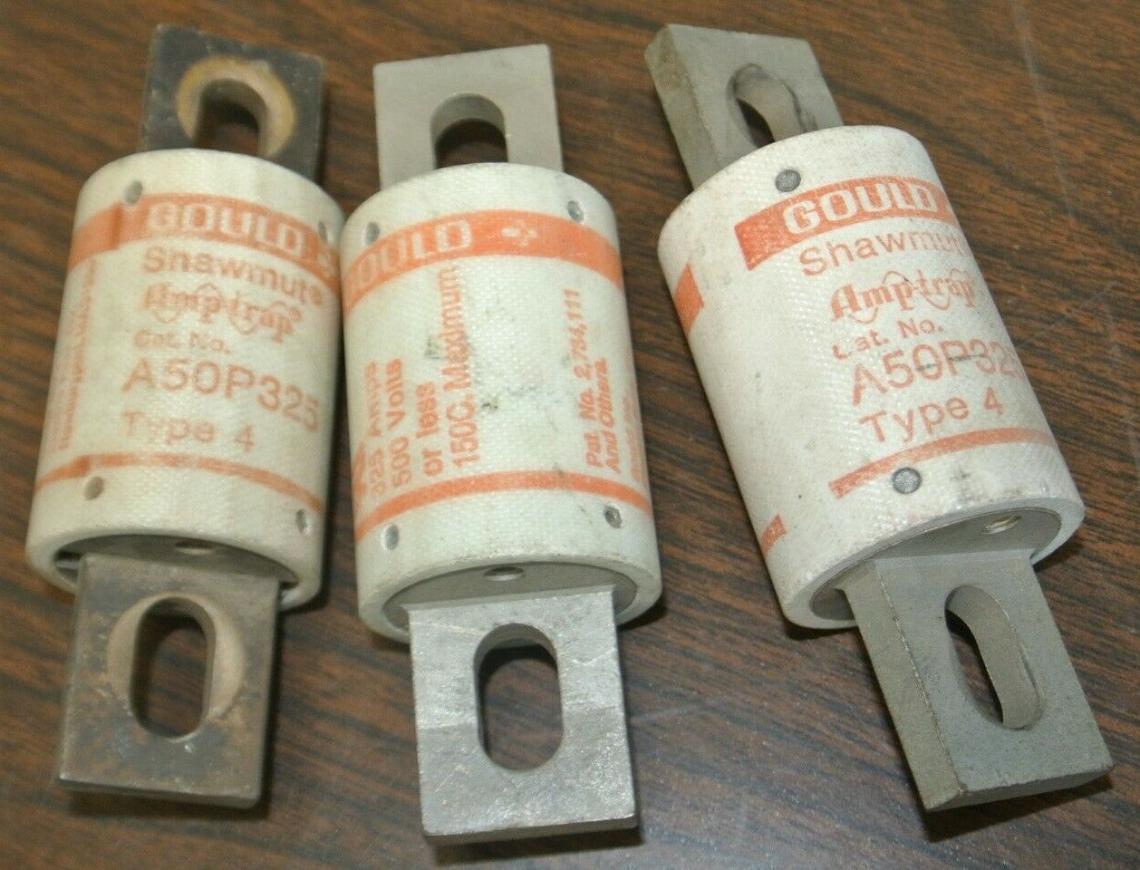 LOT of 3 / GOULD-SHAWMUT A50P325 SEMICONDUCTOR FUSE / 325A / 500V0
