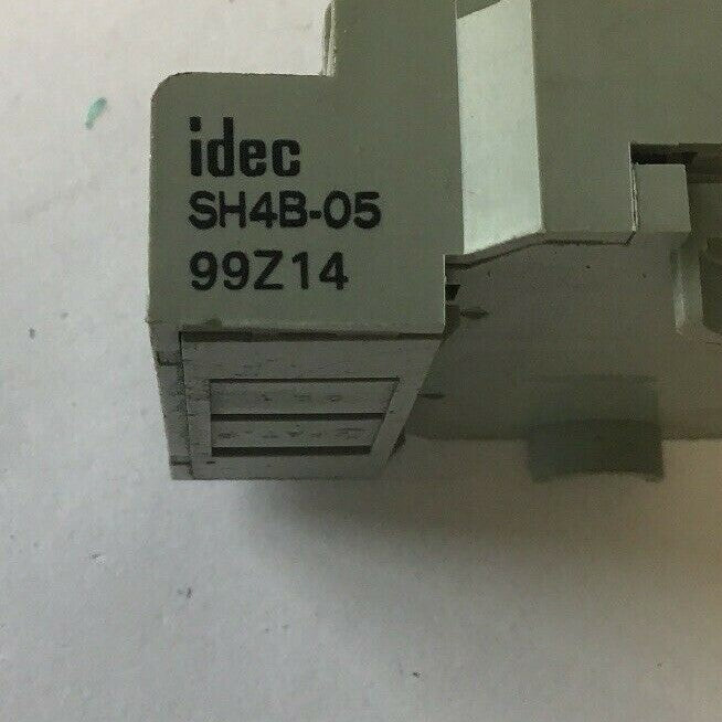 IDEC SH4B-05 RELAY SOCKET BASE 10A 300V***(LOTOF9)*** 6