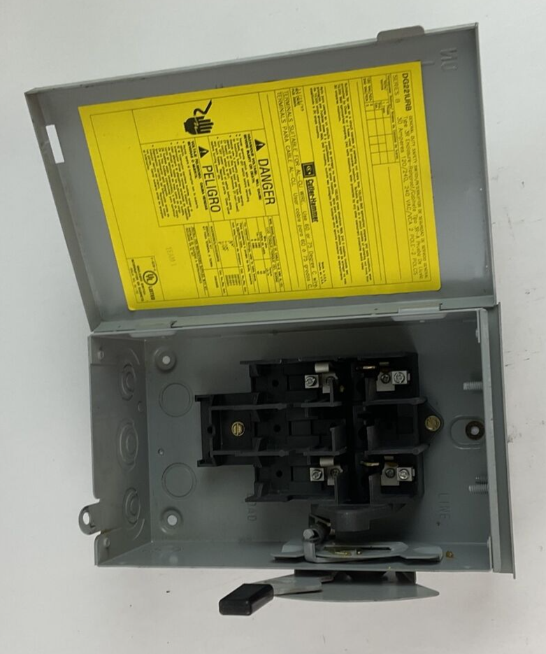 CUTLER HAMMER DG221URB SAFETY SWITCH SER.B TYPE3R 240VAC 2POLE4