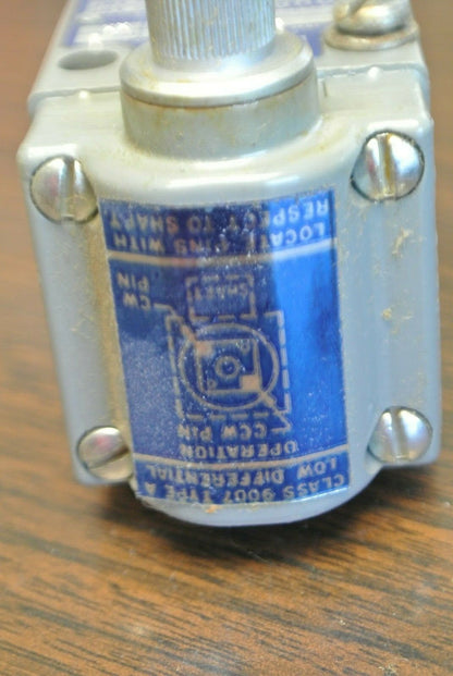 SQUARE D 9007 B52A, Ser. B HEAVY DUTY LIMIT SWITCH / NEW SURPLUS6
