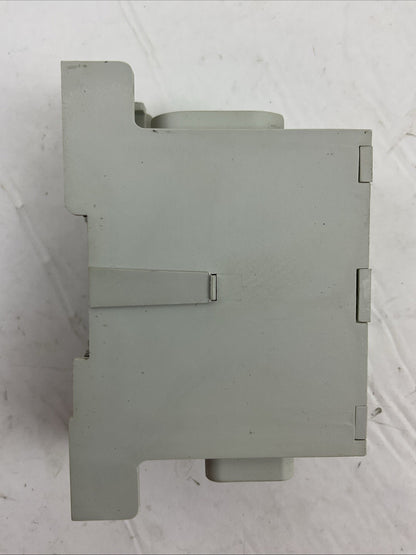 BUSSMANN PDBFS377 POWER DISTRIBUTION BLOCK 600V 570A4
