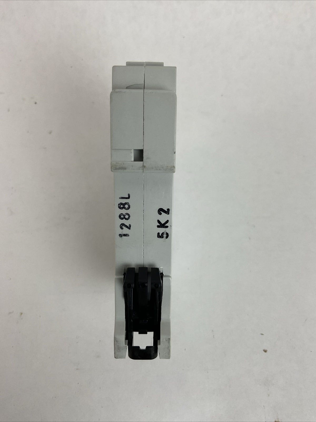 ABB S 201 K 2 A CIRCUIT BREAKER 2AMP 230VAC 1POLE 2CDS251001R0277 (LOT OF 4)3