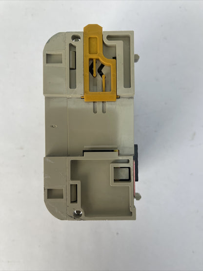 OMRON CQM1-PA203 POWER SUPPLY UNIT OUTPUT 5VDC 3.6A SOURCE 100-240VAC 60VA 4