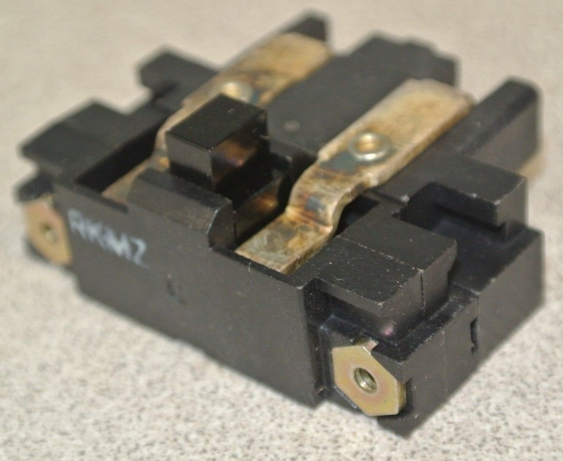 ALLEN-BRADLEY 595-A34 AUXILIARY CONTACT / 1 NO 1 NC / for SIZES 3-4 O/L RELAY2