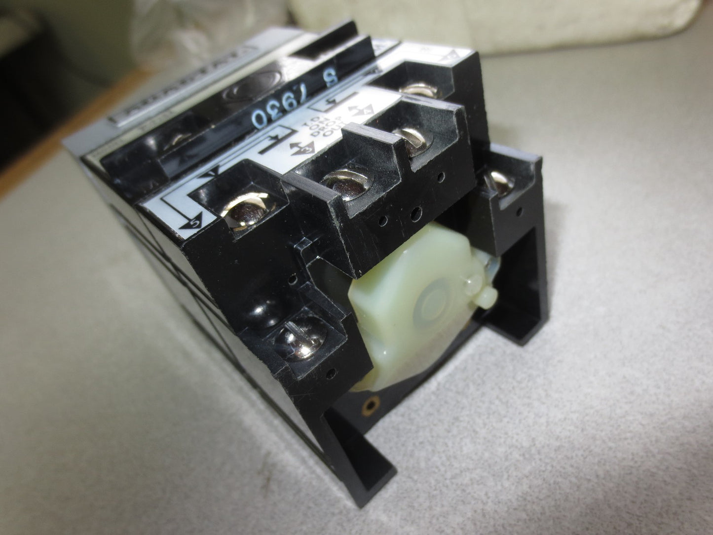 AGASTAT / TE CONNECTIVITY 7022SA ELECTROPNEUMATIC TIMING RELAY .1 to 1 SECOND 8