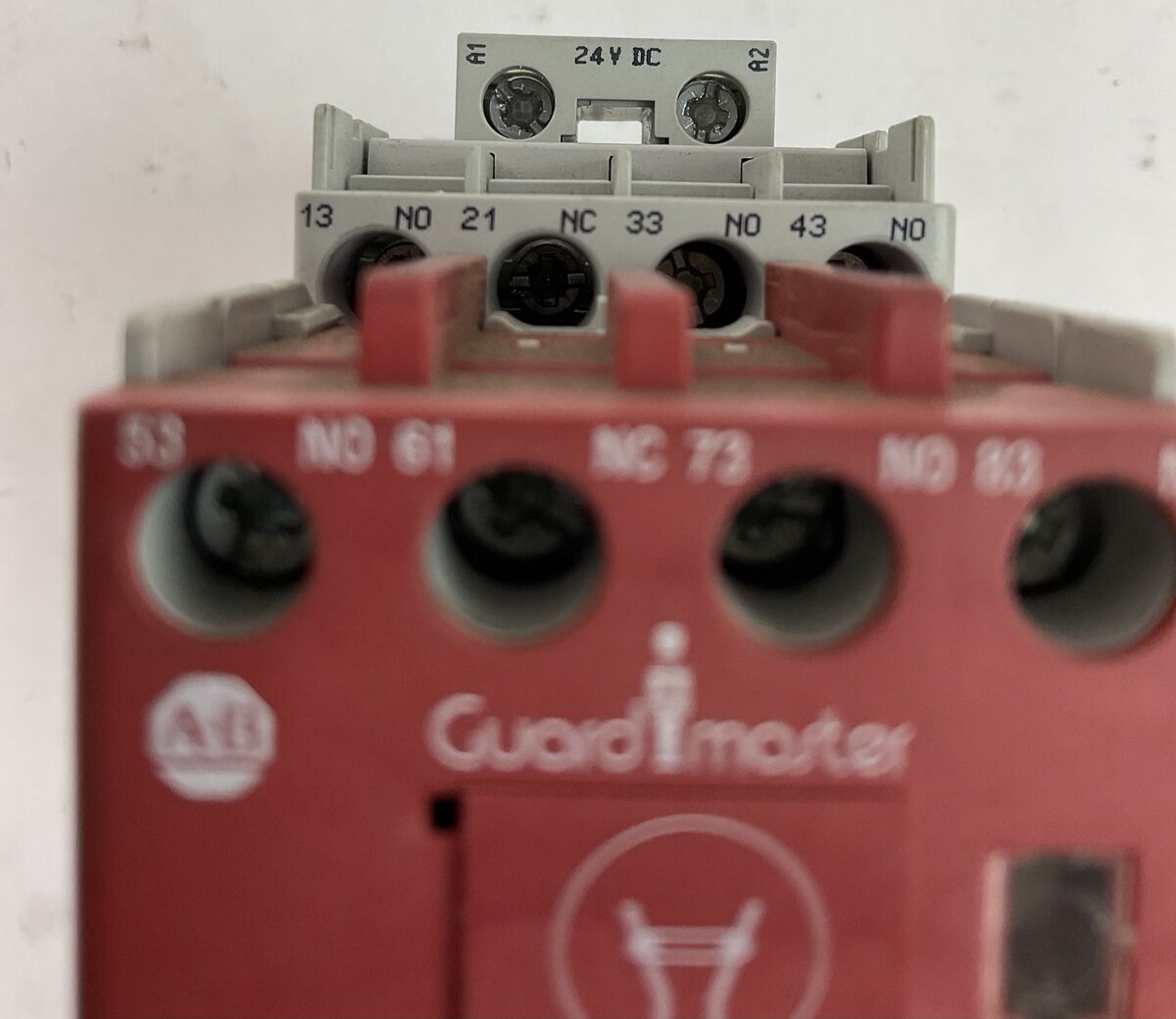 ALLEN BRADLEY 700S-CF620ZJC COIL 24VDC 700-CF310Z* 600VAC 25A SER A 100S-F SER B3