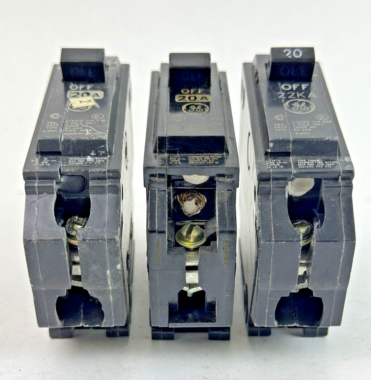 GE *LOT OF 3* - THQB120 - CIRCUIT BREAKERS - 1 POLE, 20 A, 240 VAC, TYPE THQB2
