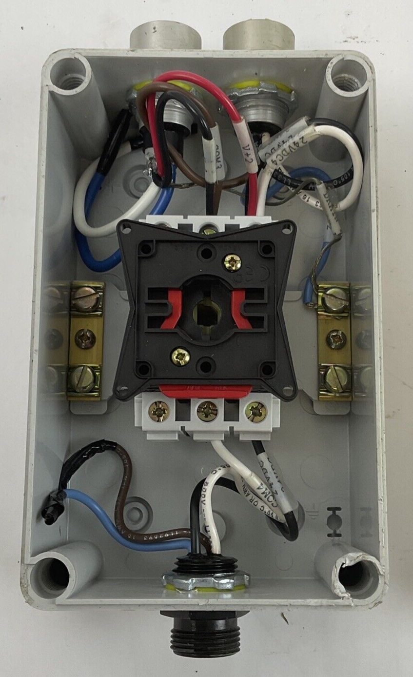 TELEMECANIQUE VC1GU V SWITCH CONTROL STATION 10HP 600V 24VDC7
