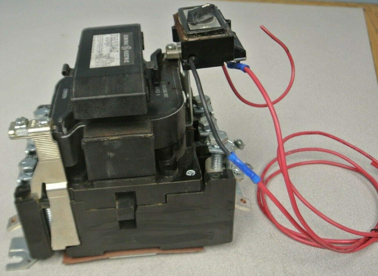 GENERAL ELECTRIC CR360L51304AJZ LIGHTING CONTACTOR / 110-120V COIL5
