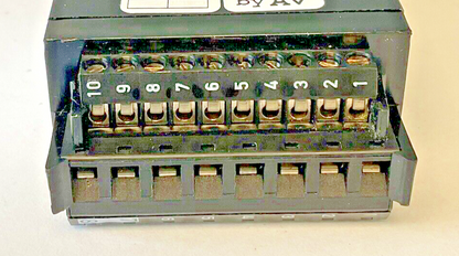 OMEGA DPIS32-DC PANEL METER  7050652 STRAIN GAUGE8