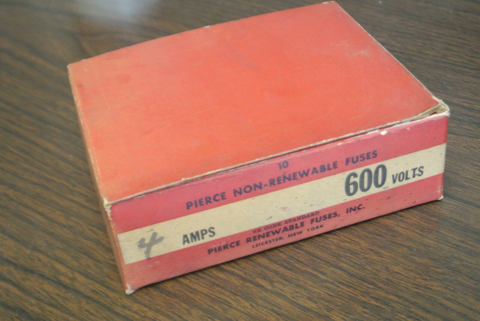 BOX of 10 / PIERCE NON-RENEWABLE FUSE 4A / 600V / NEW SURPLUS2