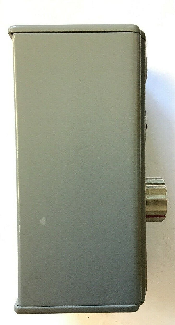 CUTLER HAMMER 10250H1051C PUSHBUTTON STATION START-STOP-JOG-ON 2BUTTON1