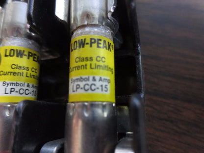 BUSS BC6032B FUSE BLOCK w/ TWO FUSES (LP-CC-15)3