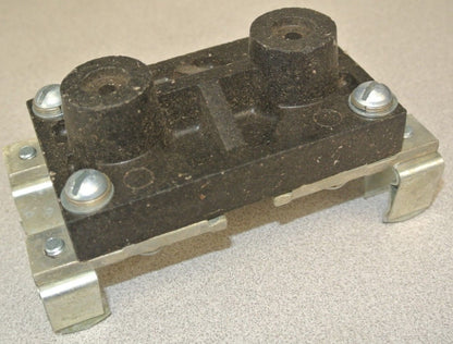 CUTLER-HAMMER 10982H3A3 FUSE BLOCK /2 POLE / 30A / 600V / NEW SURPLUS2