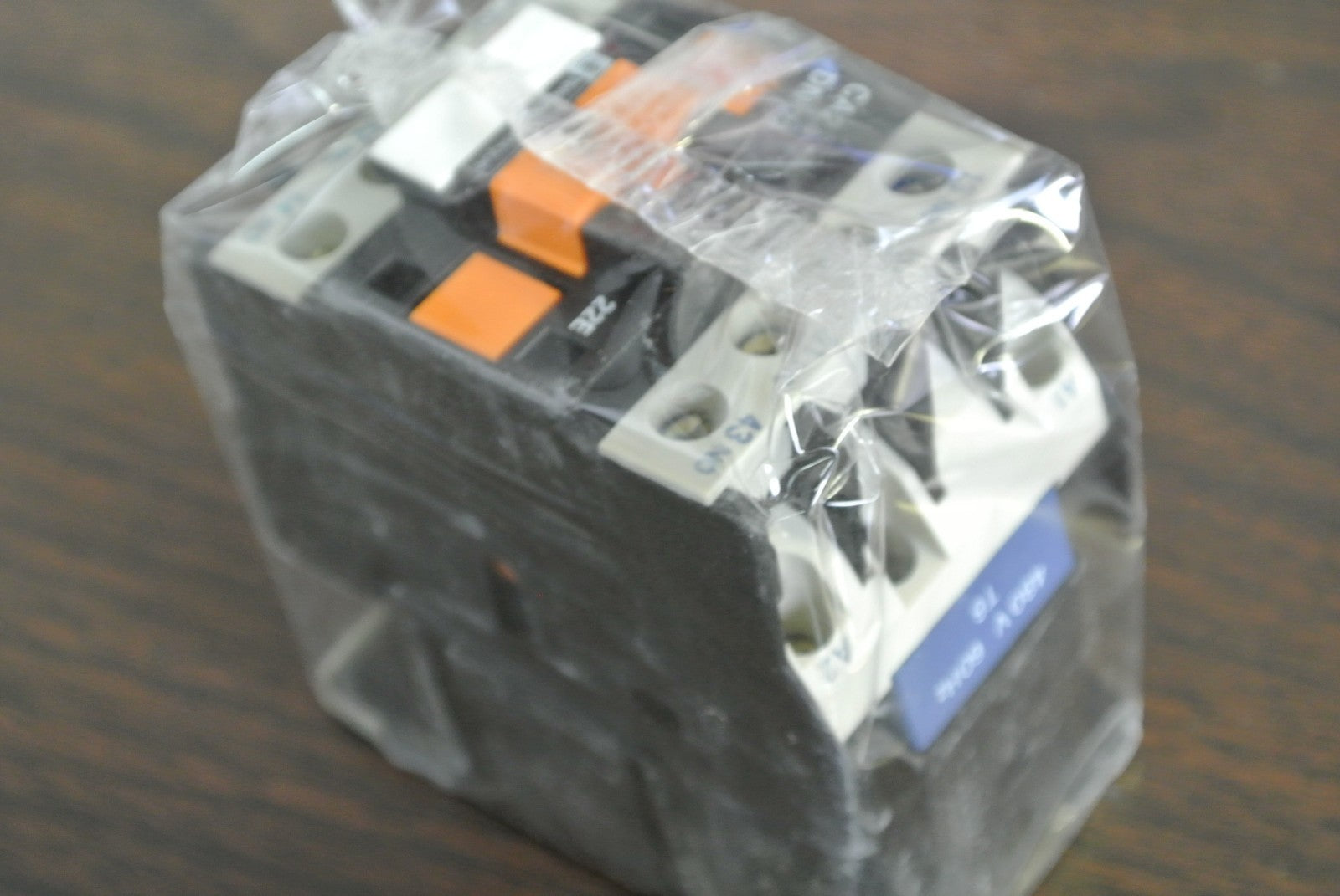 TELEMECANIQUE CA2DN22T6 CONTROL RELAY / AUX. CONTACTOR - 480V, 60Hz COIL0