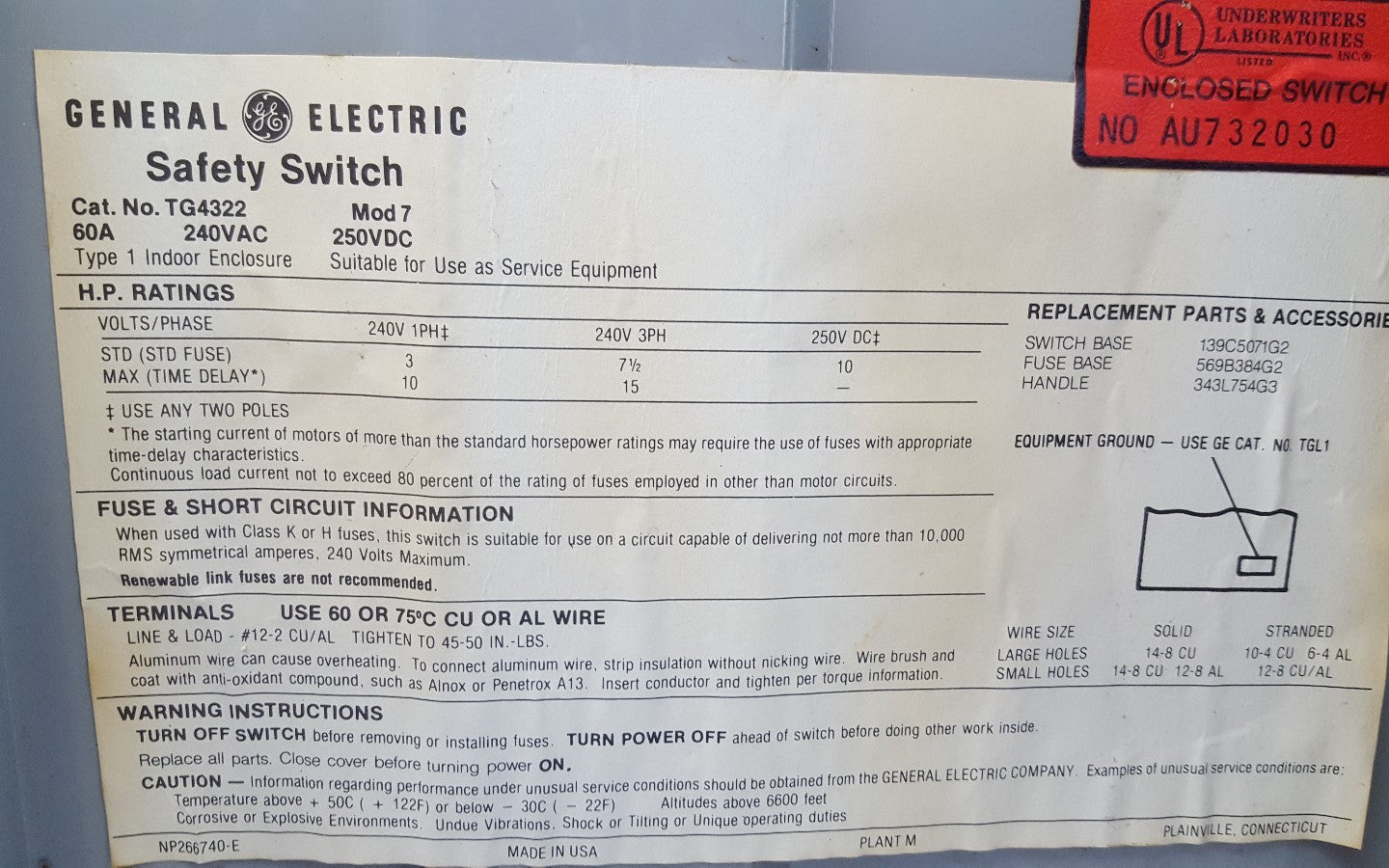 GE TG4322 MOD 7 FUSIBLE SAFETY SWITCH 60AMP 3POLE 240VAC 3PH 15HP 250VDC 10HP2
