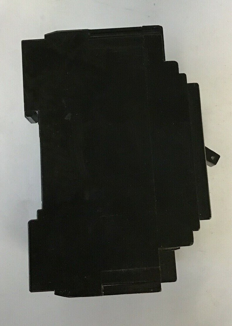 MITSUBISHI NF30-KB 30AMP NO-FUSE  CIRCUIT BREAKER 500VAC 3POLE2