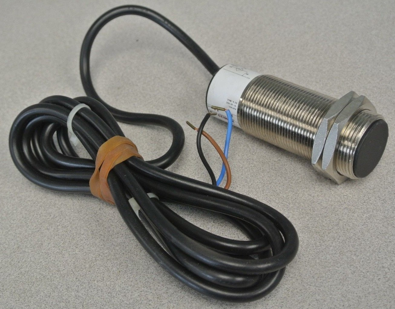 ALLEN-BRADLEY 871C-K10A30 CYLINDRICAL INDUCTIVE PROXIMITY SWITCH / 10-30VDC 30mm2