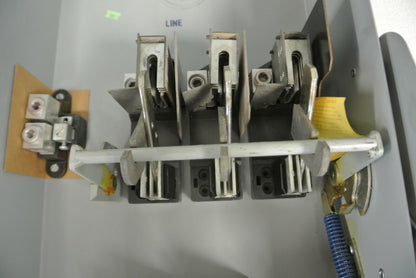 CROUSE-HINDS GH424N GENERAL DUTY FUSIBLE SAFETY SWITCH / 240V / 200A / 25HP8