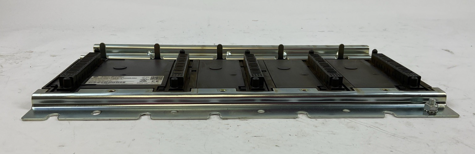 ALLEN BRADLEY 2094-PRS4 SER A 4 AXIS SLIM POWER RAIL BUSS 325/650VDC 70A CONTROL2