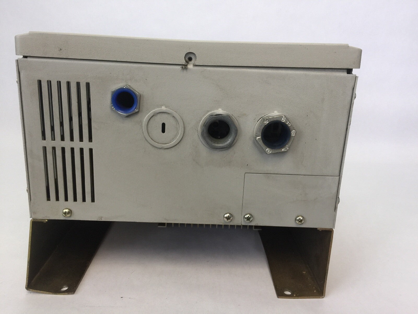 ALLEN BRADLEY 1336-B007-EAD-L3 CONSTANT TORQUE AC DRIVE 380/415/460V OUTPUT 13A2