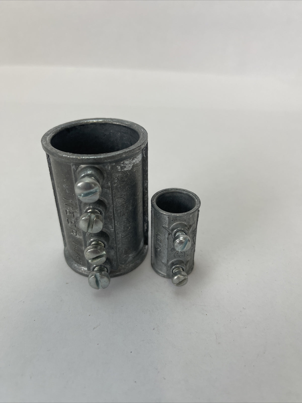 HUBBELL EXT13 EXTENTION KIT FOR USE W/ PT7XC THROUGH-FLOOR FITTING WHEN FLOOR4