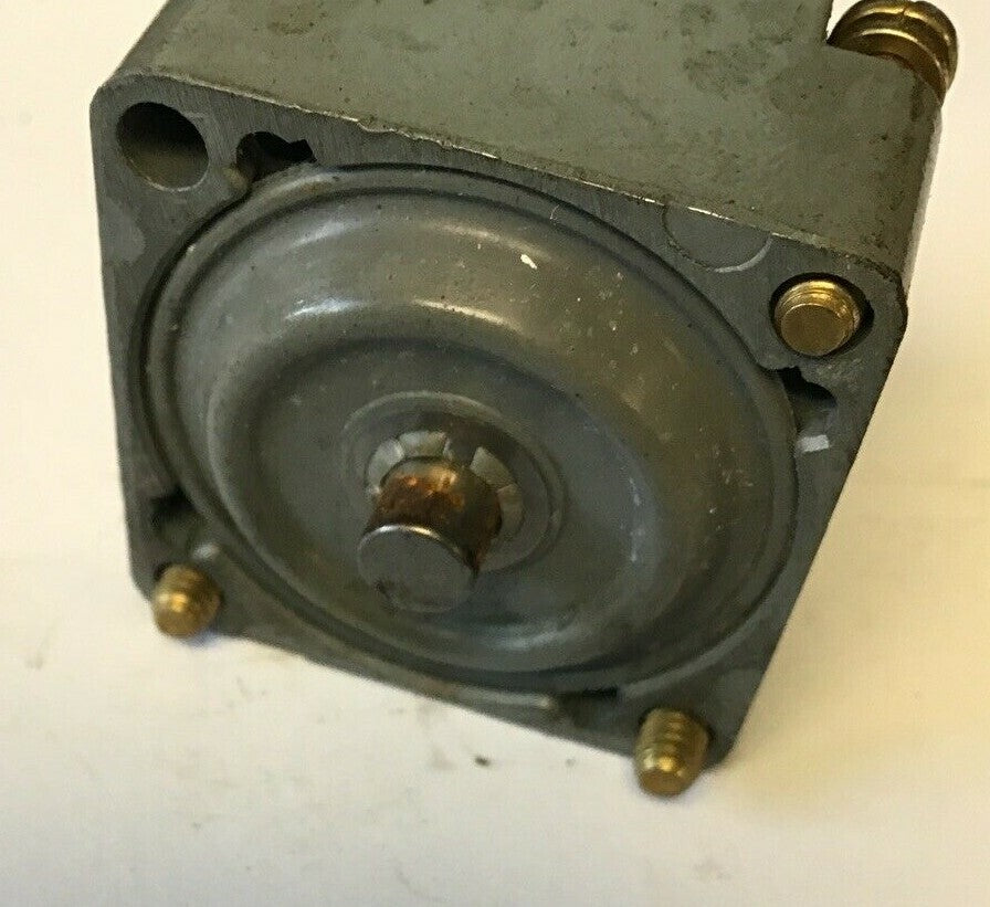 CUTLER HAMMER E50DW1 SER.A1 LIMIT SWITCH HEAD6