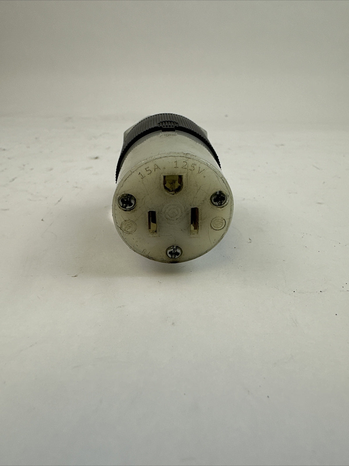 HUBBELL HBL5269C INSULGRIP RECEPTACLE CONNECTOR 125V 15A4