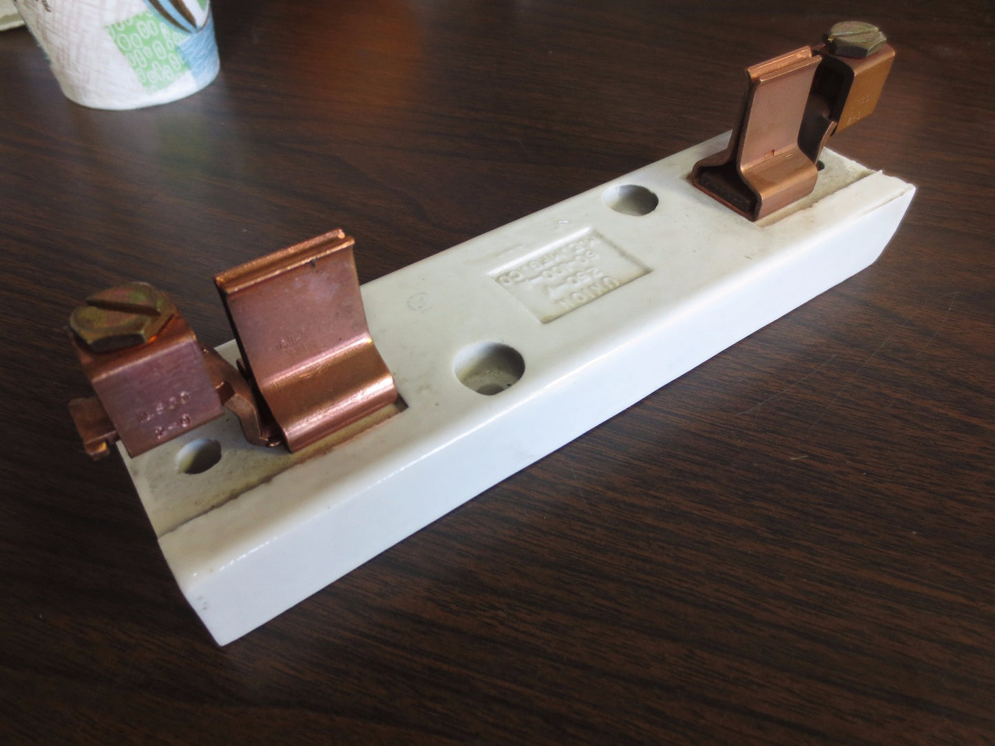 MULTI 2525 PORCELAIN CUT-OUT BASES 250V, 61-100A - NEW SURPLUS - 388-4171