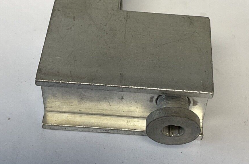 ILSCO D2892 LUG 3/0 250MCM -3/0 AL9CU NO LUG SCREWS ***LOTOF4***5