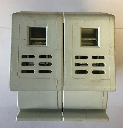 FERRAZ SHAWMUT US3J2I 2 POLE FUSE HOLDER *LOTOF2*8