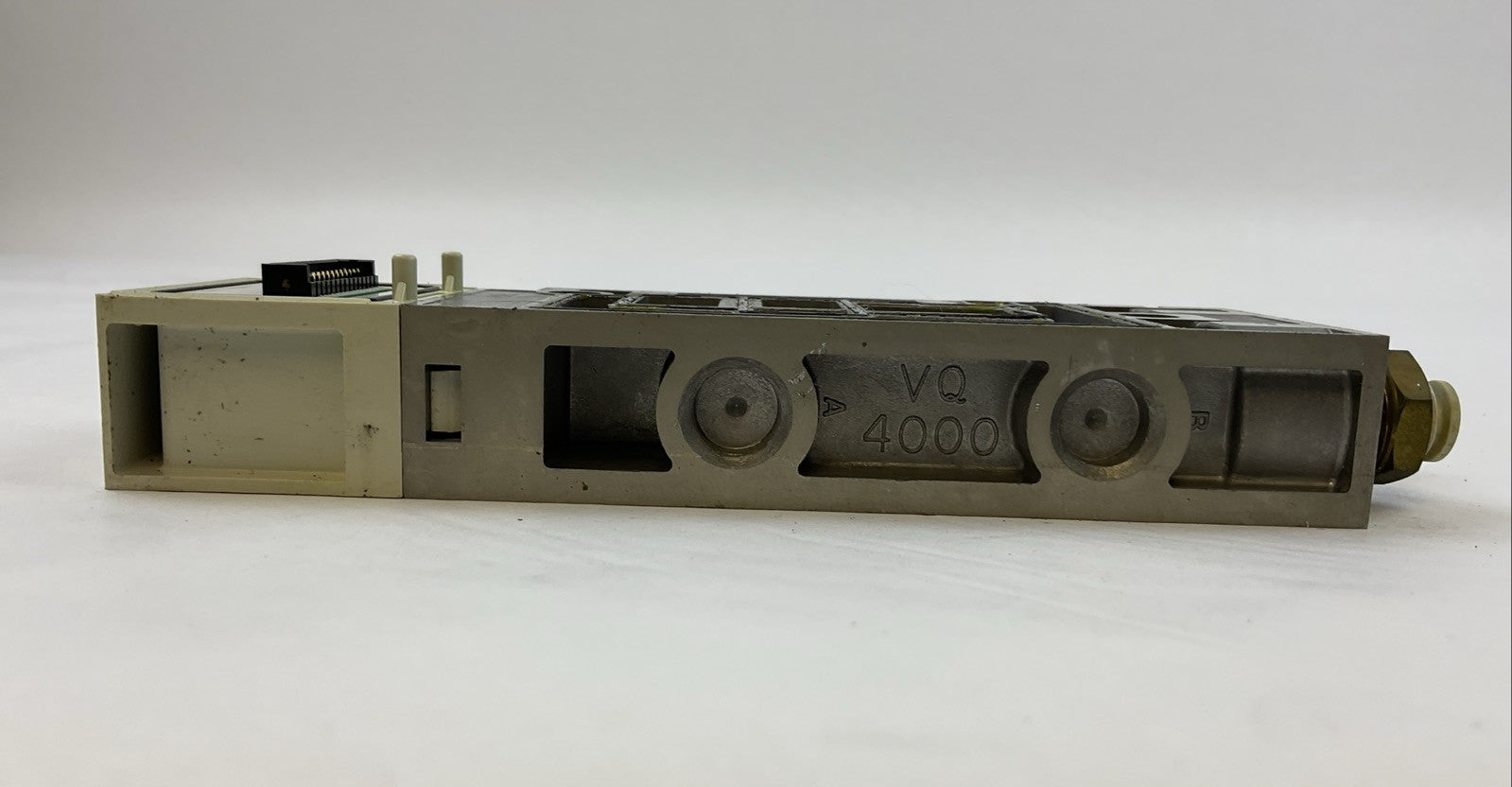 SMC MANIFOLD VALVE VQ 4000 (LOT OF 3)3