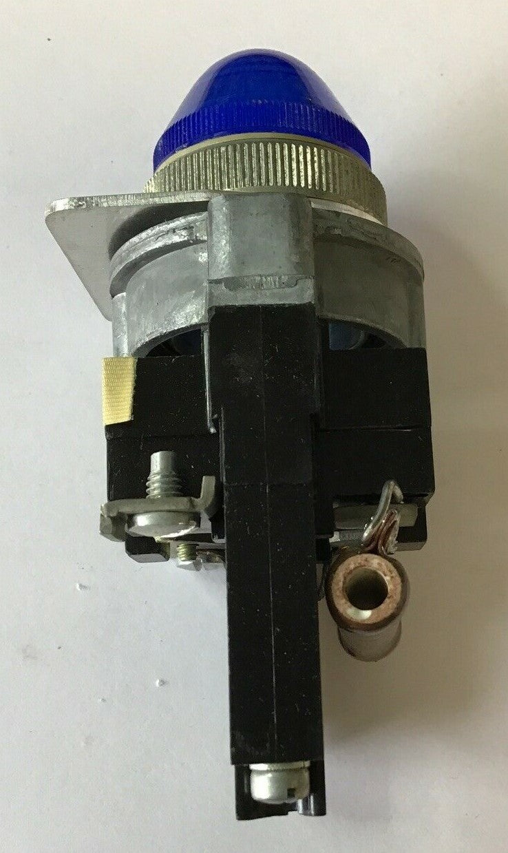 CUTLER HAMMER 10250H396A PUSH BUTTON ELEMENT INDICATING LIGHT  110V HEAVY DUTY5