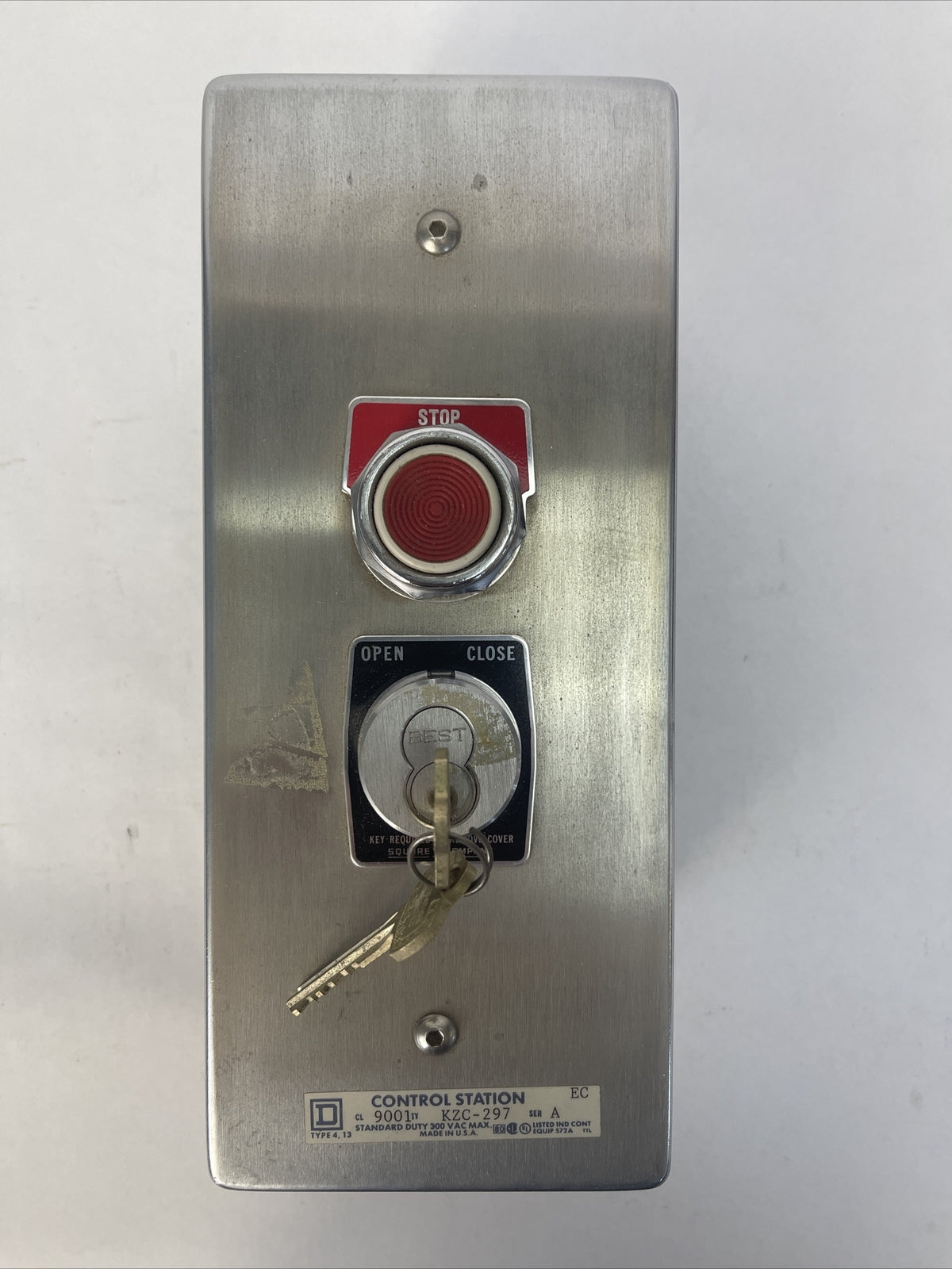 SQUARE D 9001 KZC-297 CONTROL STATION SER A TYPE 4,13 300VAC2